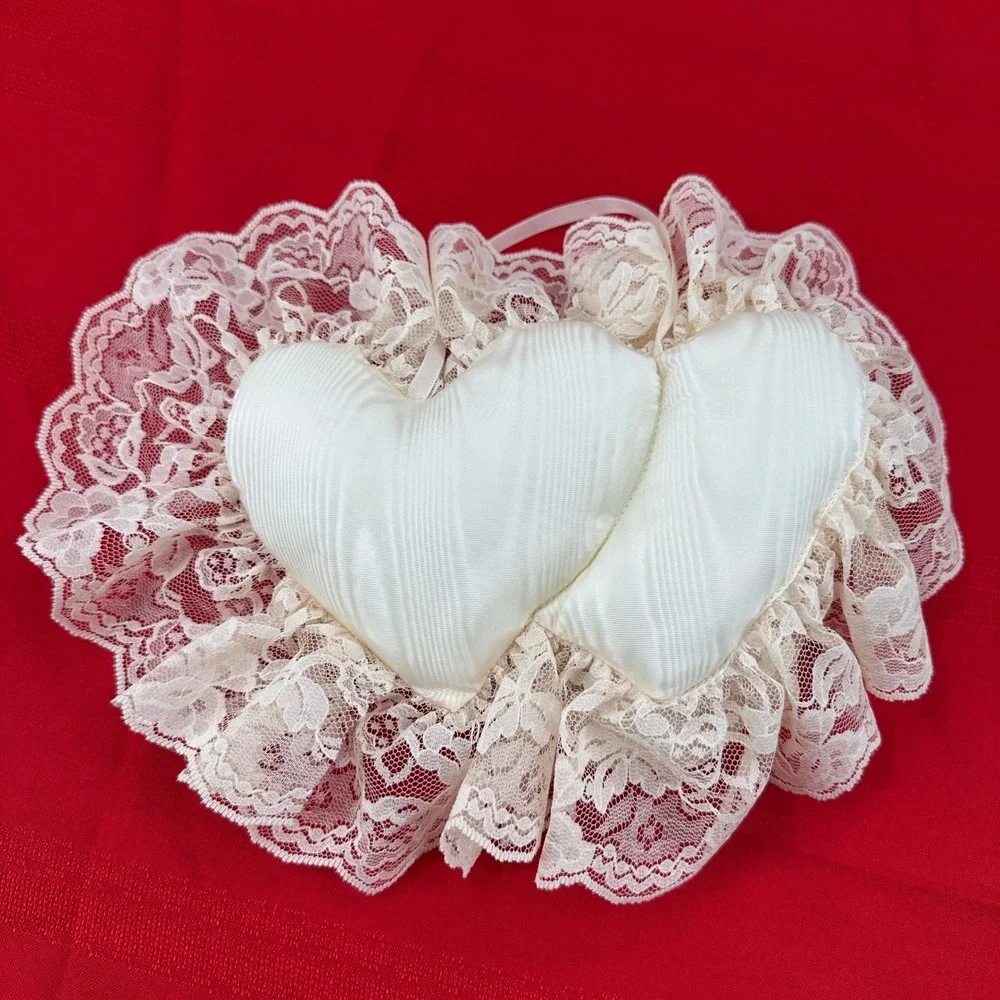 White Satin Double‎ Heart Pillow Lace Trim Floral Ornament Wedding Decor Satchet